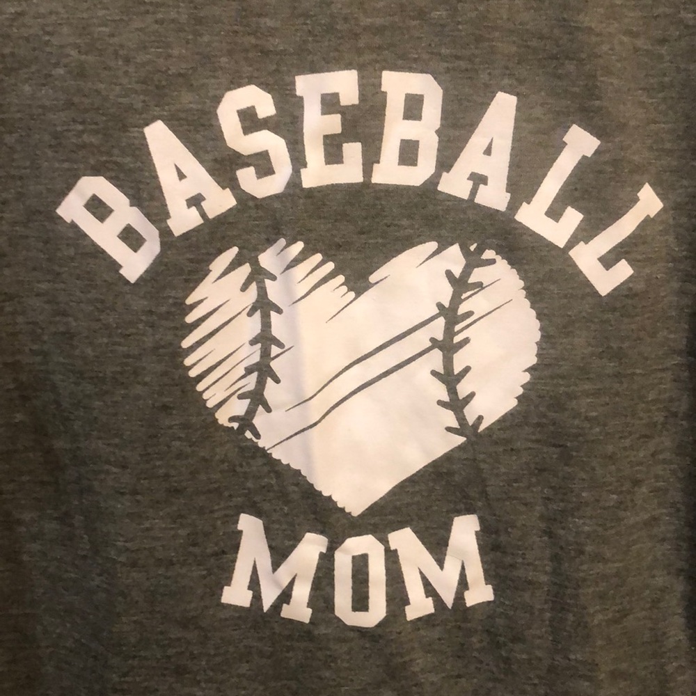 Baseball mom grey Tee